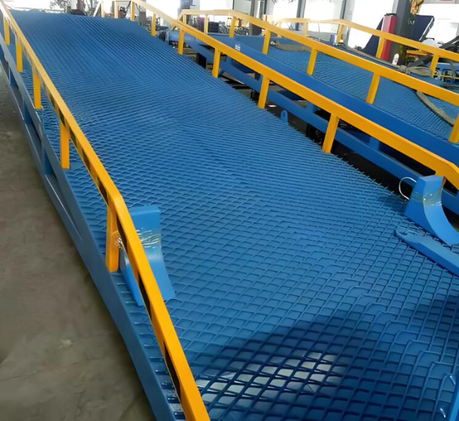 赤壁移动式液压登车桥